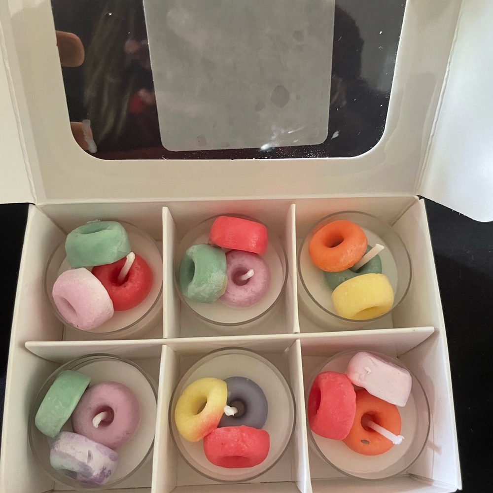 Fruit Loop Tea Lights - Picture 2 of 2
